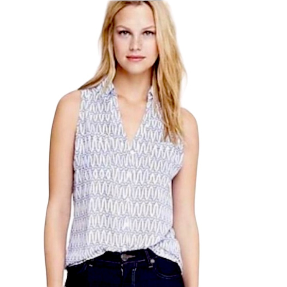Express Eiffel Tower Sleeveless Blouse